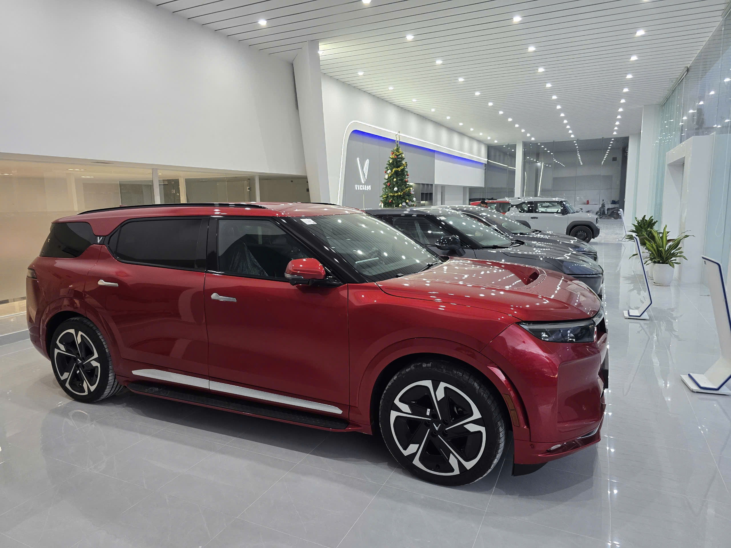 Showroom xe Vinfast Kontum