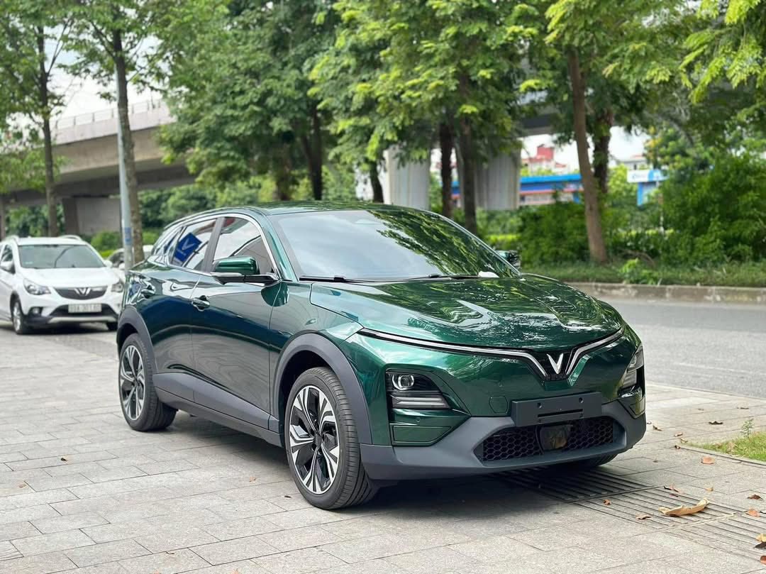 Giá xe VF6 tháng 8/2025